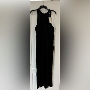 Women's Sleeveless Halter Velvet Jumpsuit A New Day Black Size small NWT